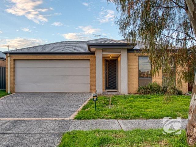 House for sale in Cardinia Grove Estate, Melbourne