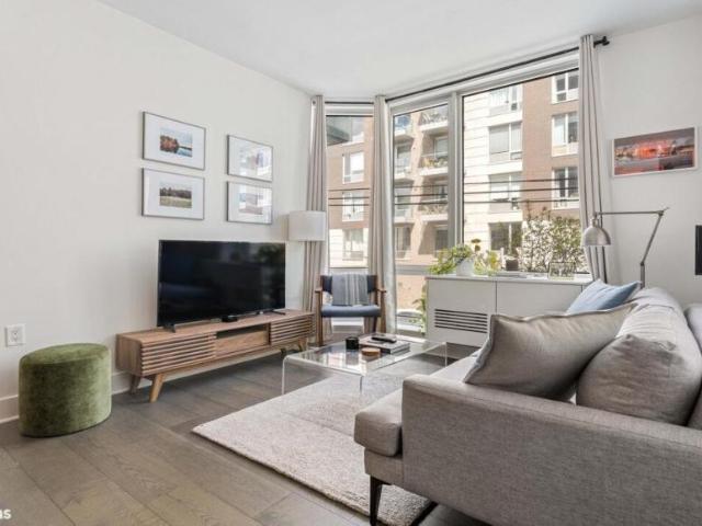 Apartment for sale in Arverne, New York