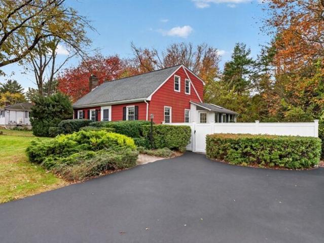 House for sale in Lawton's Family Farm, Foxborough