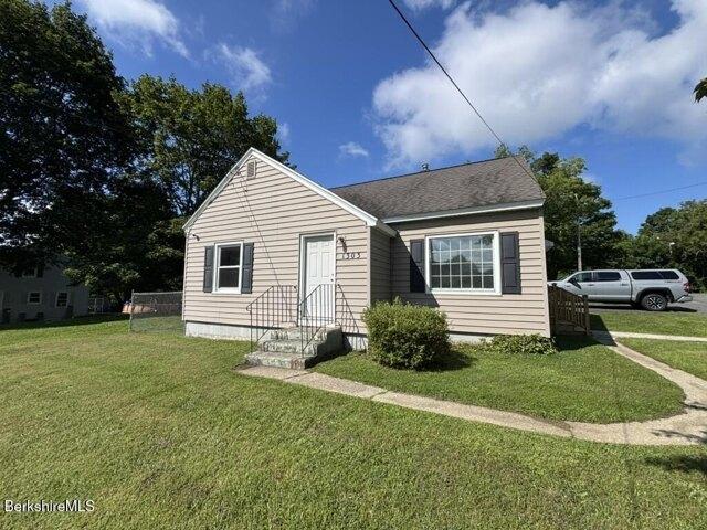 House for sale in Pontoosuc, Pittsfield