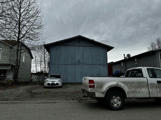 House for sale in Alaska