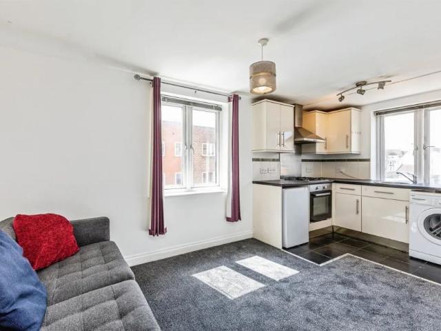Apartment for rent in Feckenham, City Of Bristol