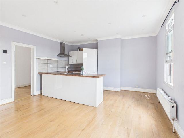 Apartment for rent in Spike Island, Feckenham