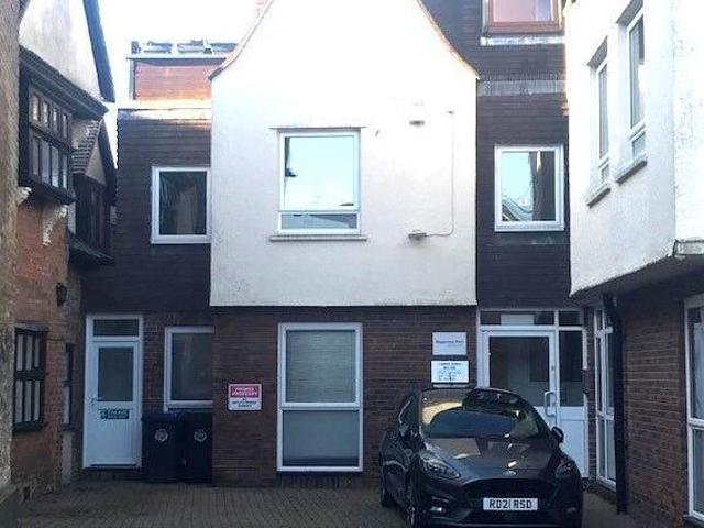 House for rent in Rose Hill, Mole Valley