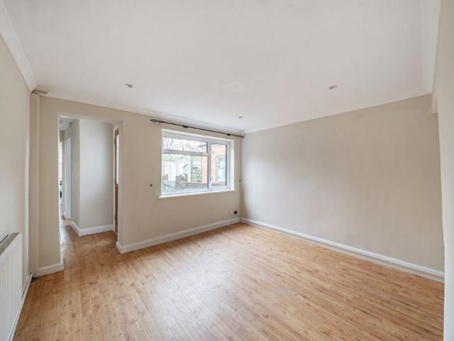 House for rent in Fole, Surrey