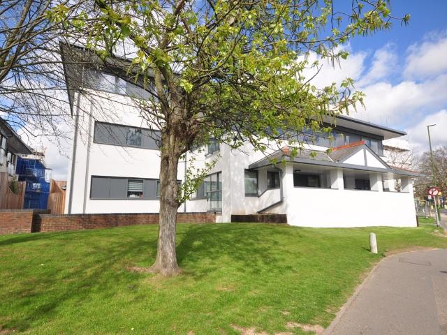 Apartment for rent in Roffey, Horsham