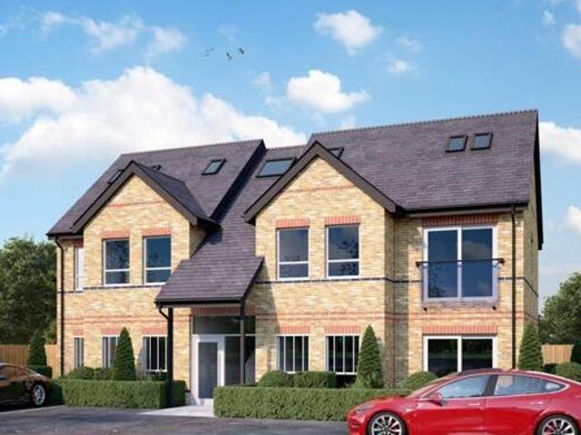 House for rent in Row Town, Surrey