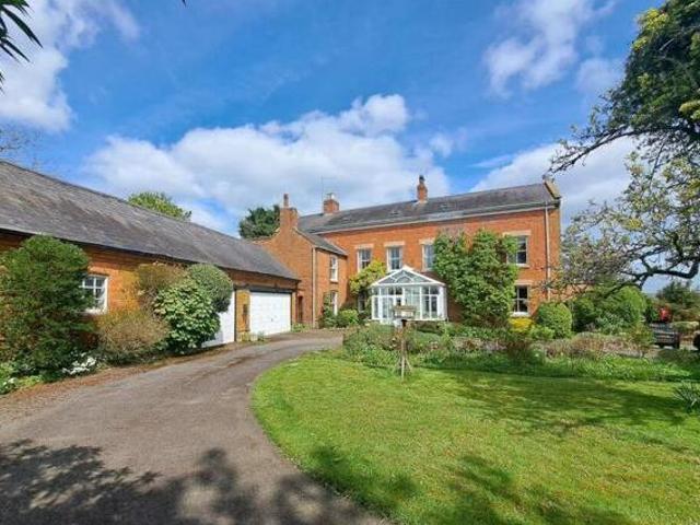 House for sale in Northampton, Northamptonshire