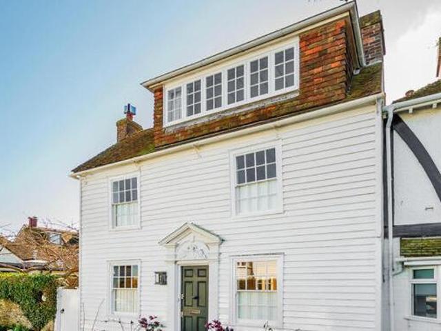 House for sale in Heathlands, East Sussex
