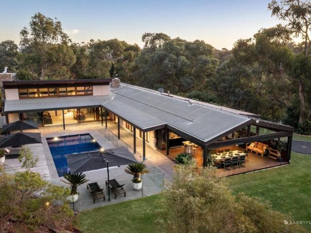 Room for rent in Camerons Creek, Victoria
