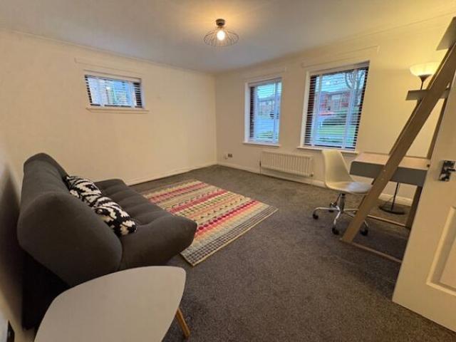 Apartment for rent in Comely Bank, Craigleith