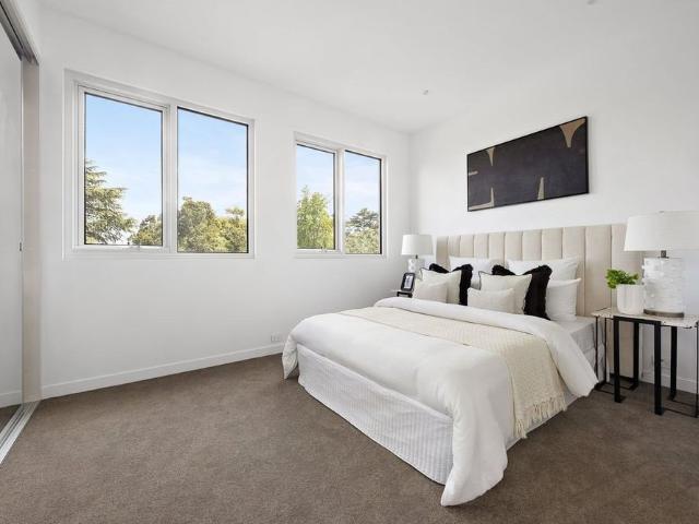 Townhouse for rent in Kew, Melbourne