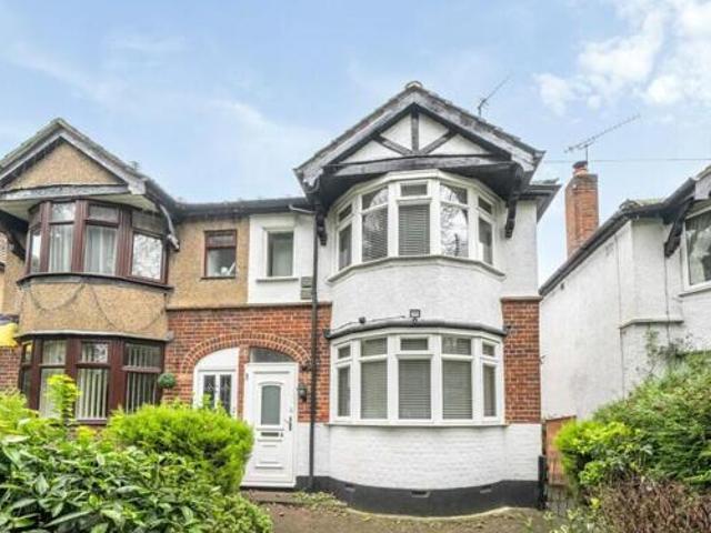 House for sale in Kingswood, Watford