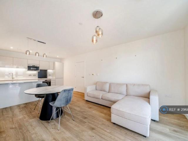 Apartment for rent in Silvertown, Greater London