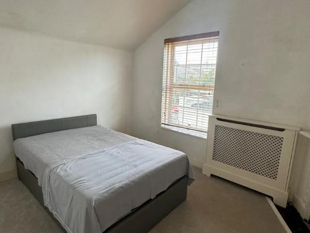 House for rent in Mortlake, Greater London