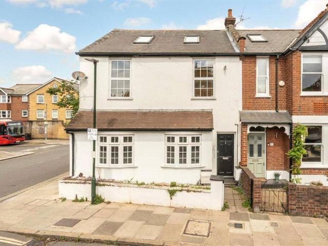 Apartment for rent in East Sheen, Greater London
