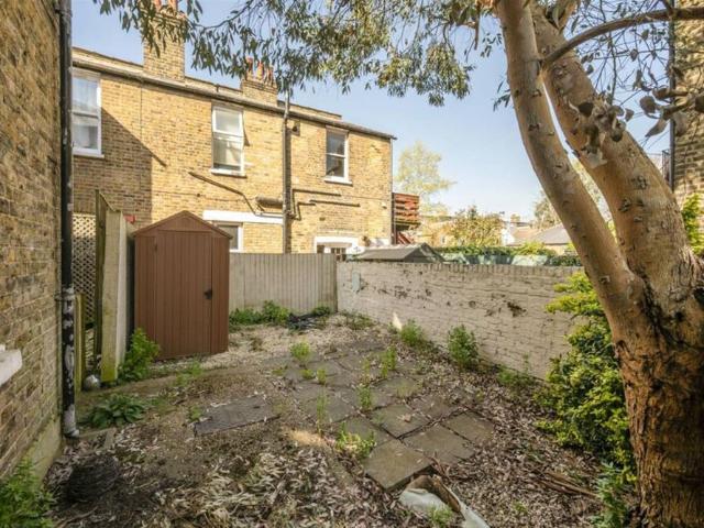 House for rent in Mortlake, Greater London