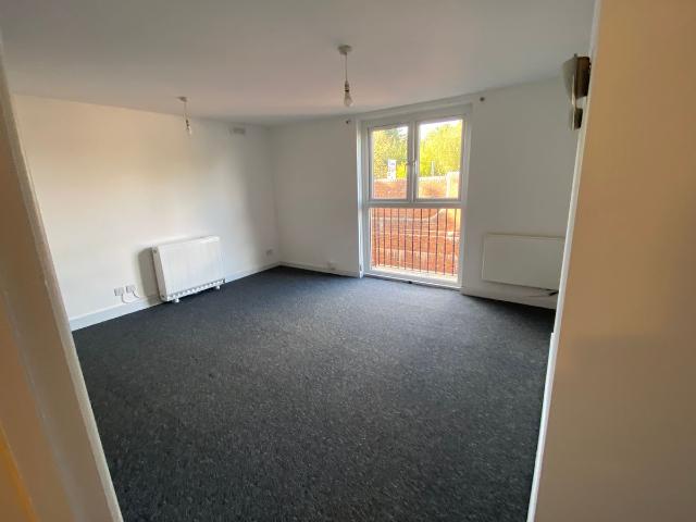 Studio for rent in Queensland, Southampton