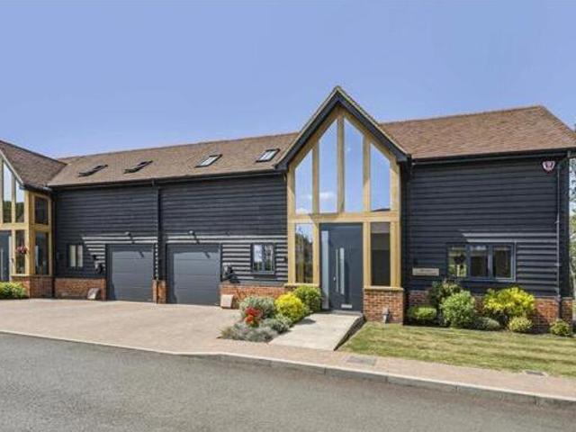 House for sale in Potters Bar, Hertsmere