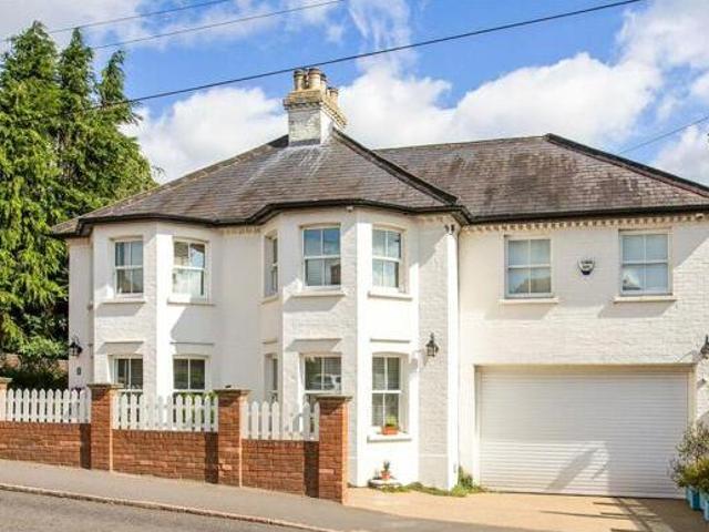 House for sale in Potters Bar, Isle Of Man
