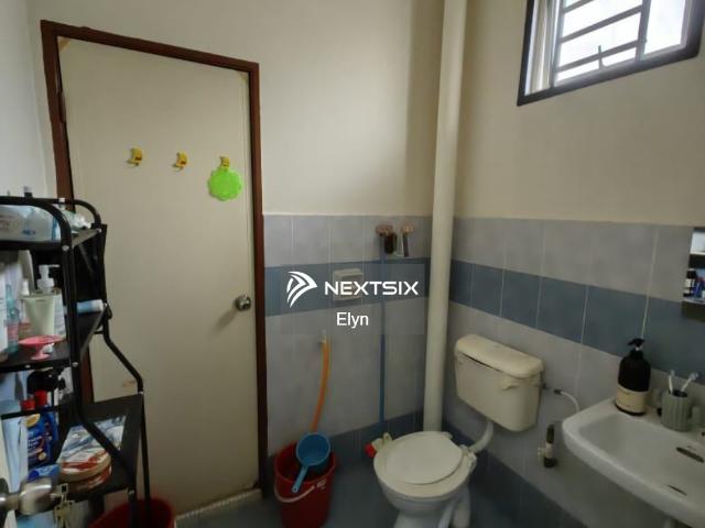 Shop for sale in Kuching