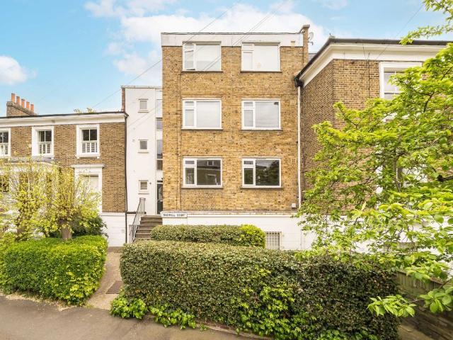Apartment for rent in Clapham Park, Greater London
