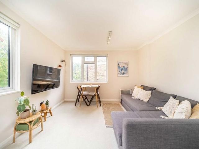 Apartment for rent in Clapham, Greater London
