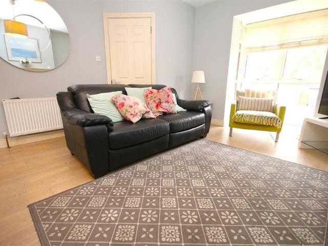 House to rent in Bluebell, North Tipperary