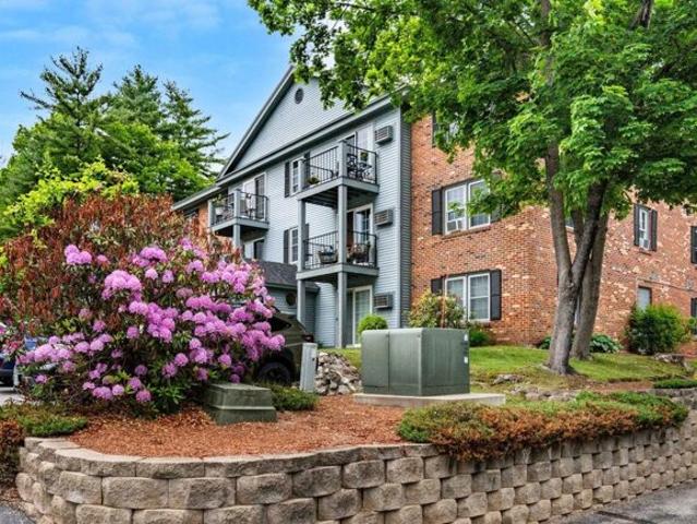 Condo for sale in Manchester