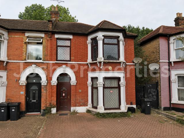 House for rent in Gants Hill, Greater London