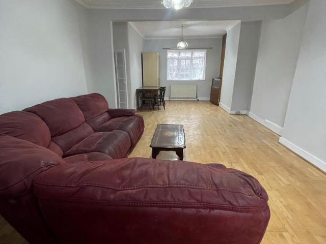 House for rent in London Borough of Redbridge, Greater London