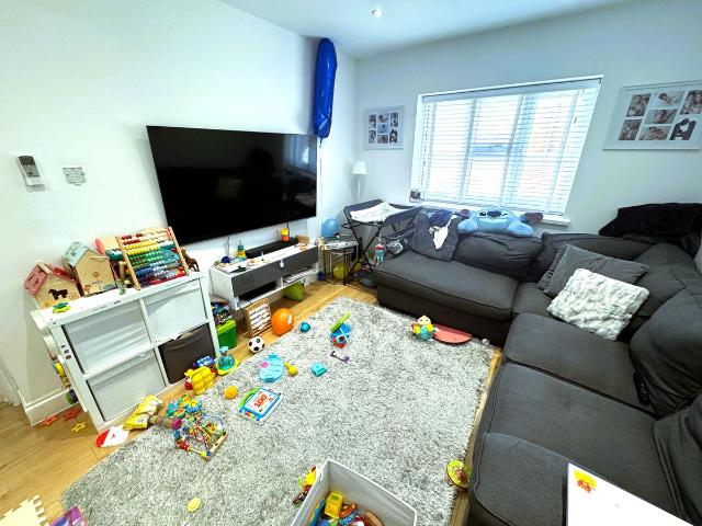 House for rent in Gants Hill, Greater London
