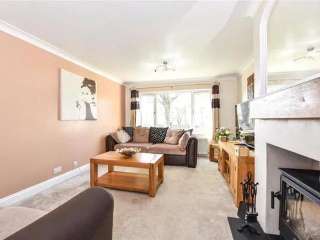 House for rent in Northchapel, Littlecote
