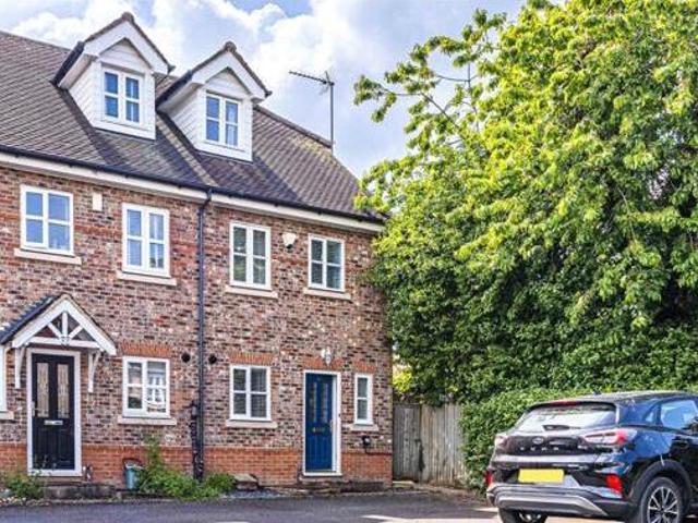 House for sale in Pouchen End, Hertfordshire