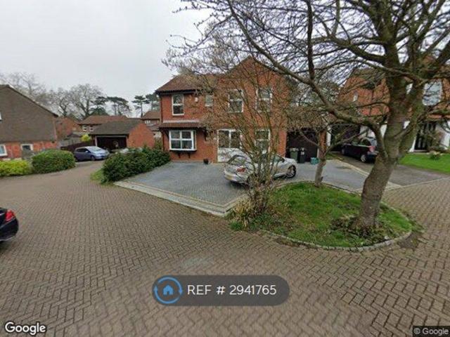 House for rent in Stoneleigh, Ewell