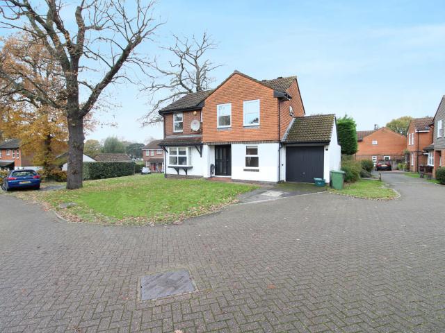 House for rent in Stoneleigh, Ewell