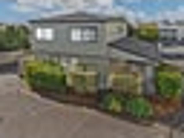 Apartment for rent in Northcote Central, Kaipātiki