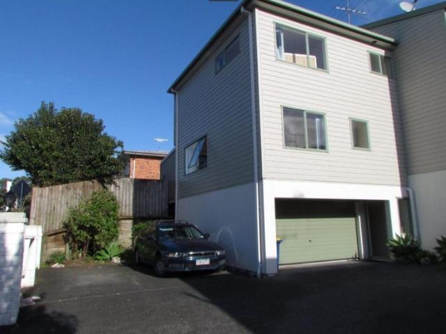 Apartment for rent in Wairau Valley