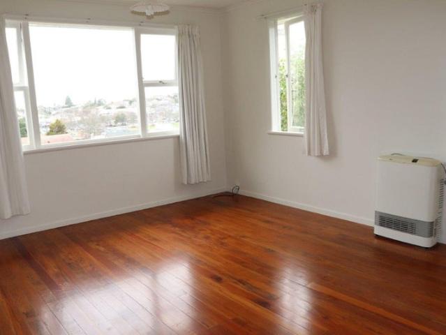 House for rent in Northcote Central, Kaipātiki