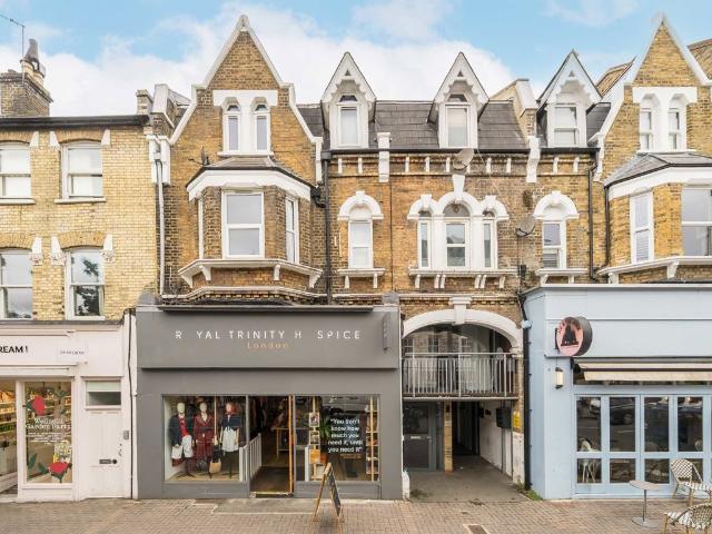 Studio for rent in London Borough of Wandsworth, Greater London