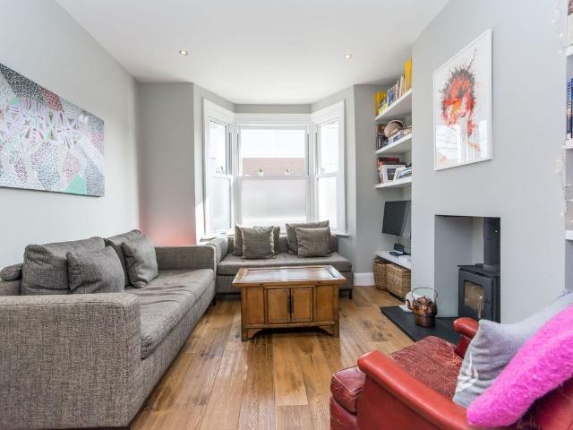House for rent in Harlesden, Greater London