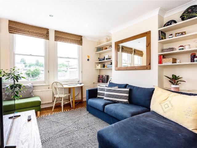 Apartment for rent in Clapham Junction, Greater London