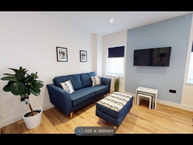 Apartment for rent in Plasnewydd, Falcon Lodge