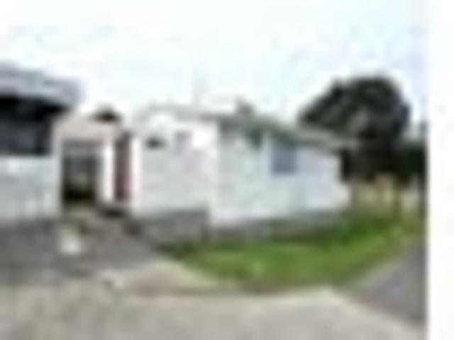 House for rent in Paremoremo