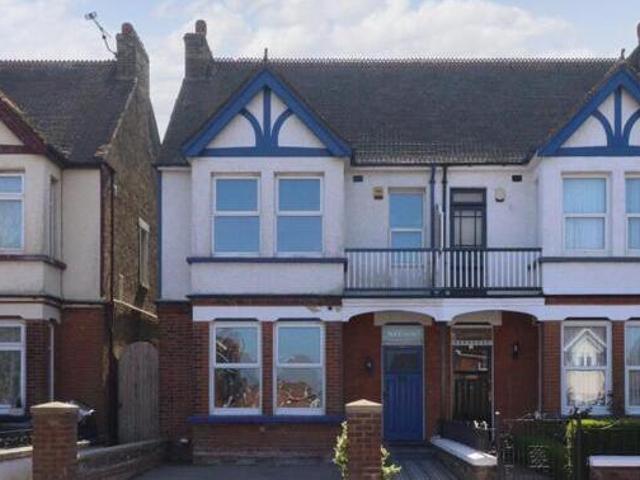 House for sale in Millmead, Acol