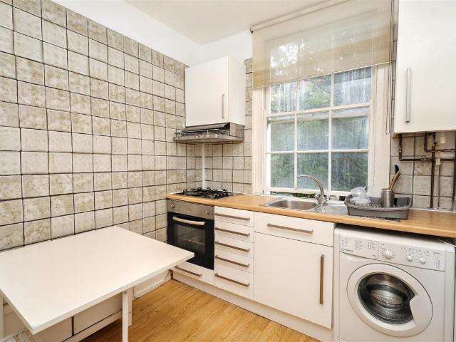 Room for rent in Barnsbury, Greater London