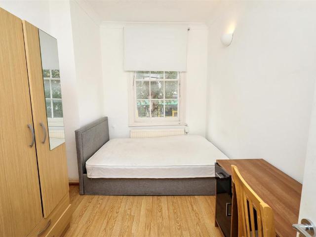 Room for rent in Barnsbury, Greater London