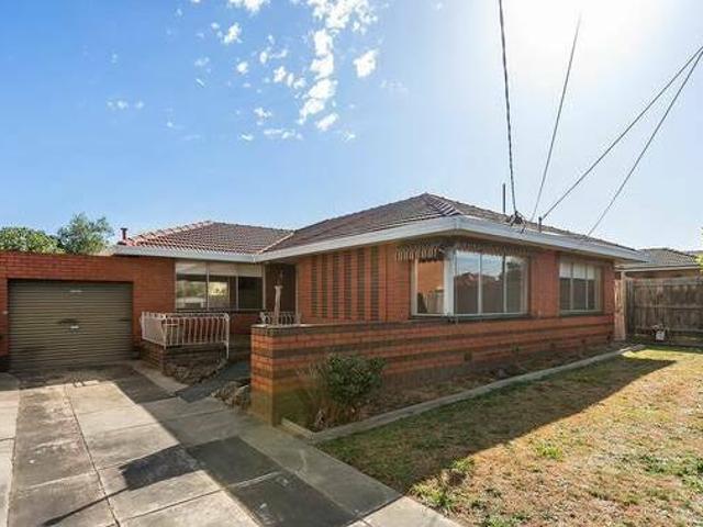 House for sale in Dandenong