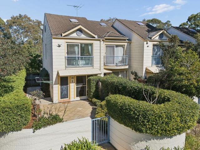 Townhouse for sale in Sydney, New South Wales