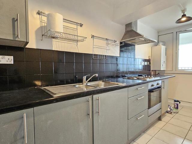 Apartment for rent in North End, Greater London